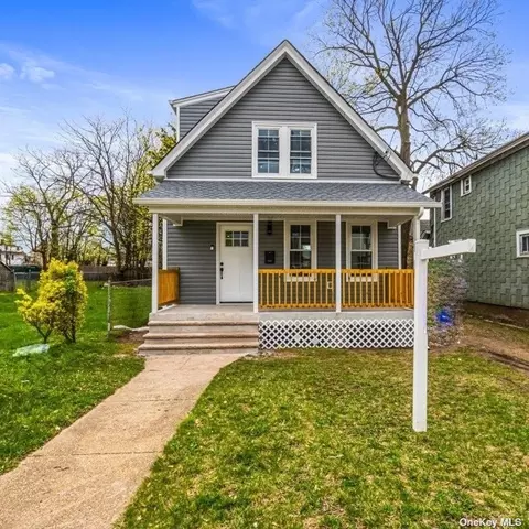 6 Rev Clinton C Boone, Hempstead, NY 11550