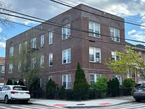 1671 Radcliff Ave, Bronx, NY 10462