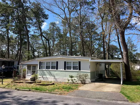 52532 Riverleigh, Riverhead, NY 11901