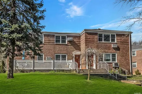 230-01 Grand Central Pkwy #B, Bayside, NY 11364