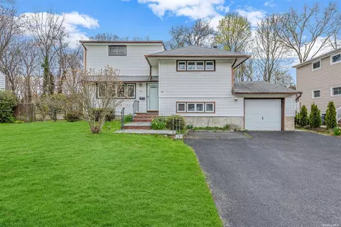 23 Lancaster, Huntington Station, NY 11746