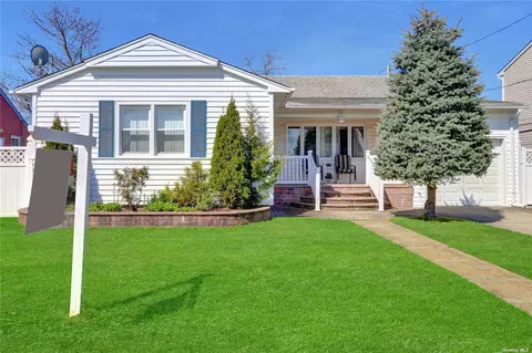 726 Evelyn Ave, North Bellmore, NY 11710