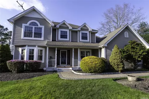1 Millford, Ridge, NY 11961