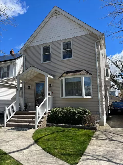 89-09 249th St, Bellerose, NY 11426