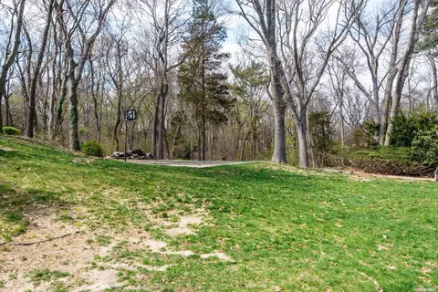 Major Trescott Lane, Northport, NY 11768