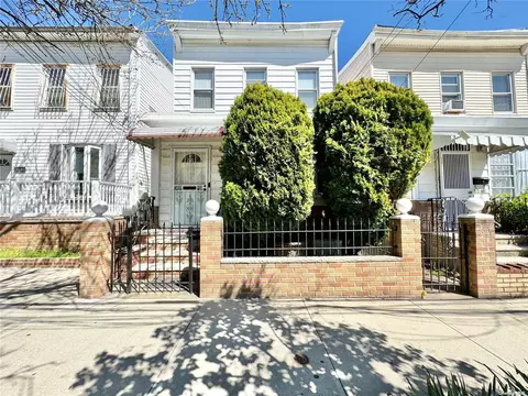 88-43 75th St, Woodhaven, NY 11421