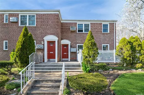224-33 Union Tpke #B, Bayside, NY 11364