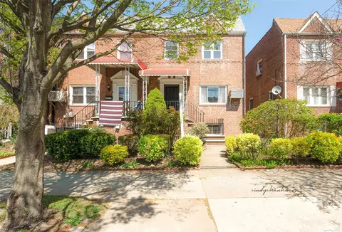 164-37 75th Ave, Fresh Meadows, NY 11366