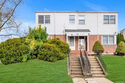 67-01 215th St, Bayside, NY 11364