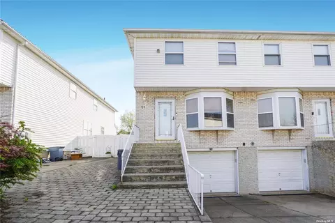 11 N Edo Ct, Staten Island, NY 10309