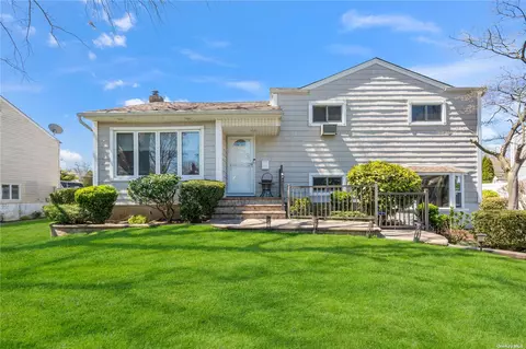 15 Walter Ave, Massapequa, NY 11758