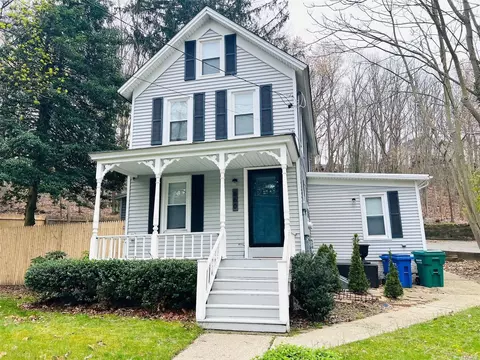 660 Main St, Port Jefferson, NY 11777