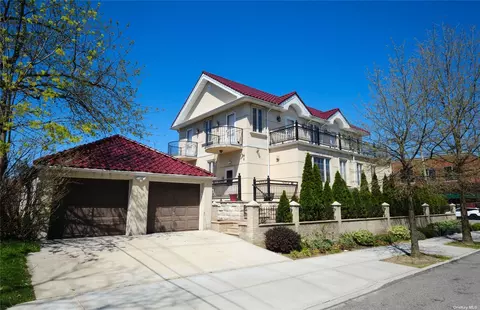 56-52 188th St, Fresh Meadows, NY 11365