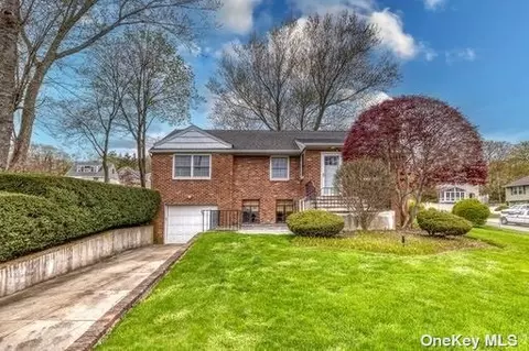 51 Valentine Ave, Huntington, NY 11743