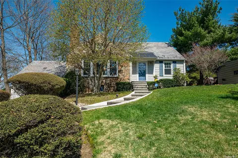 39 Bogart Ave, Port Washington, NY 11050