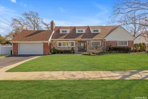 2381 Hampton Ave, Seaford, NY 11783