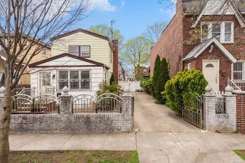 115-42 127 St, South Ozone Park, NY 11420