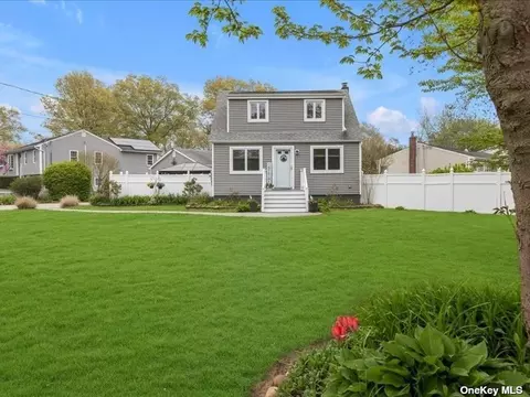 630 First St, Ronkonkoma, NY 11779