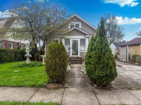 99 Evans Ave, Freeport, NY 11520