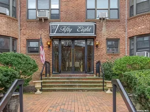 58 Grace Ave #2K, Great Neck, NY 11021