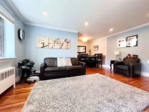 57-59 246th Cres #LOWER, Douglaston, NY 11362