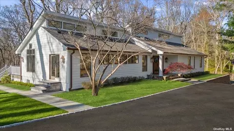 2 Seaforth Ln, Lloyd Harbor, NY 11743