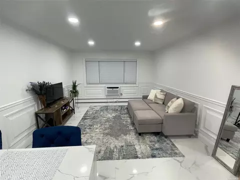 218 Fulton #1G, Farmingdale, NY 11735