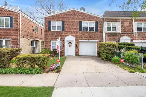 190-14 37th Ave, Flushing, NY 11358