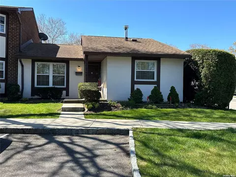 Deer Park, NY Condos & Townhouses For Sale - Movoto