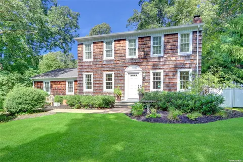 168 Stephen Dr, Wading River, NY 11792