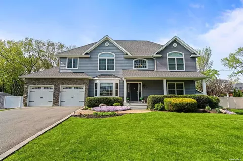 34 Ketay Dr N, East Northport, NY 11731