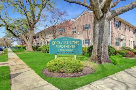 1 N Lewis Pl #1, Rockville Centre, NY 11570