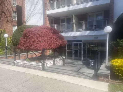 110 Brooklyn Ave #1-N, Freeport, NY 11520