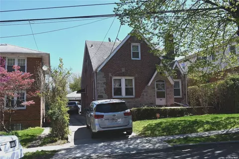 85-11 148 St, Briarwood, NY 11435