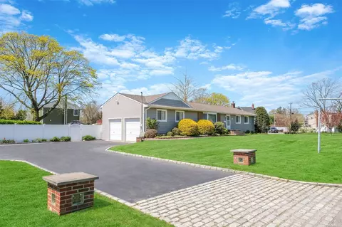 250 Johnson Ave, Sayville, NY 11782