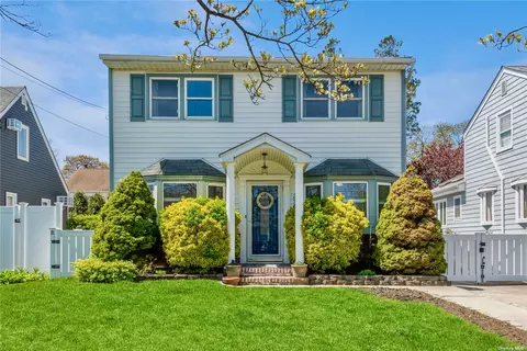 2524 Westlake Ave, Oceanside, NY 11572