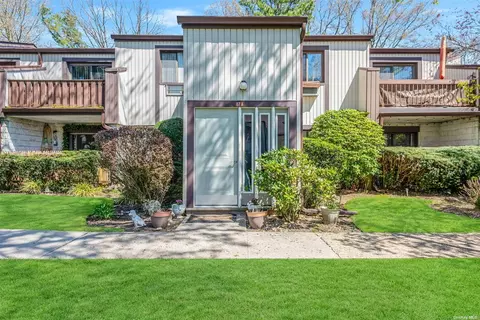 87 Richmond Blvd #1A, Ronkonkoma, NY 11779