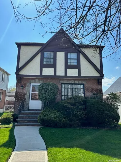 58-12 185 St, Fresh Meadows, NY 11365