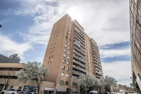 92-29 Queens Blvd #11B, Rego Park, NY 11374