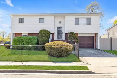 117 Bennett Ave, Hempstead, NY 11550