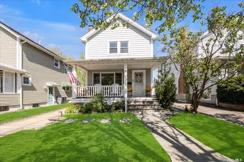 81 Haven Ave, Port Washington, NY 11050