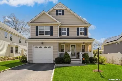 3 Reddy Pl, Huntington, NY 11743
