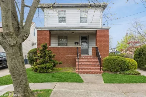 266 Cleveland St, Franklin Square, NY 11010