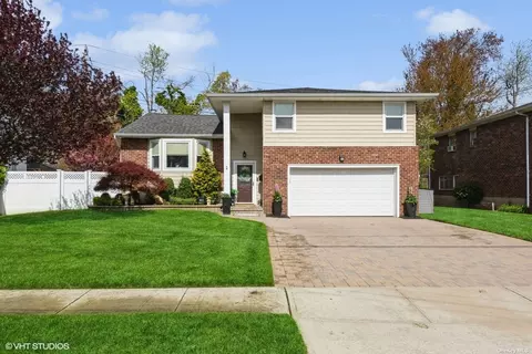 1822 Merikoke Ave, Wantagh, NY 11793