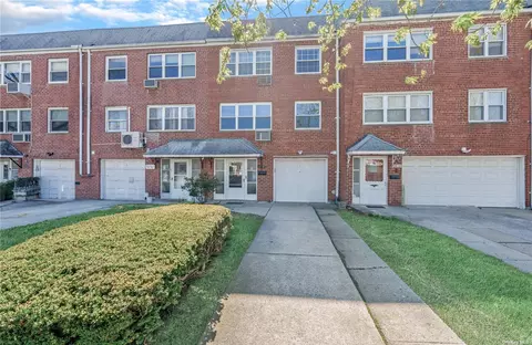 56-14 208th St, Bayside, NY 11364