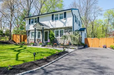 103 Harvard Ave, Smithtown, NY 11787