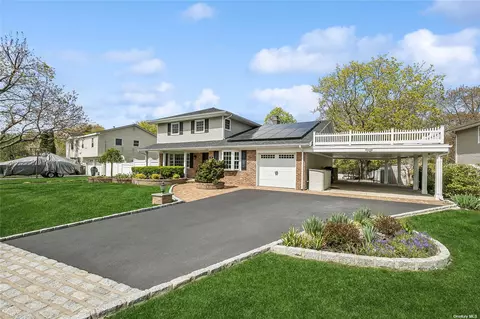 20 Carnegie Dr, Smithtown, NY 11787