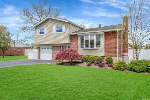 353 Central Ave, Deer Park, NY 11729