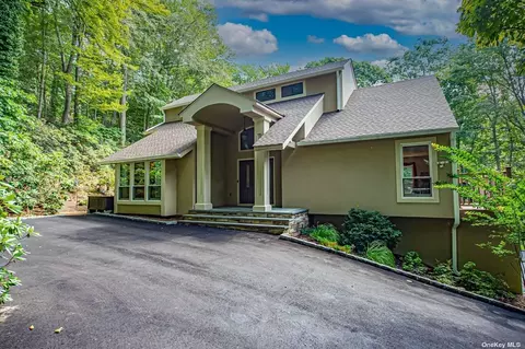 42 Quail Path, Nissequogue, NY 11780