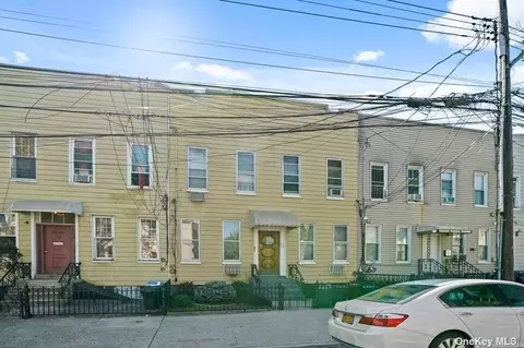 88-34 85th St, Woodhaven, NY 11421